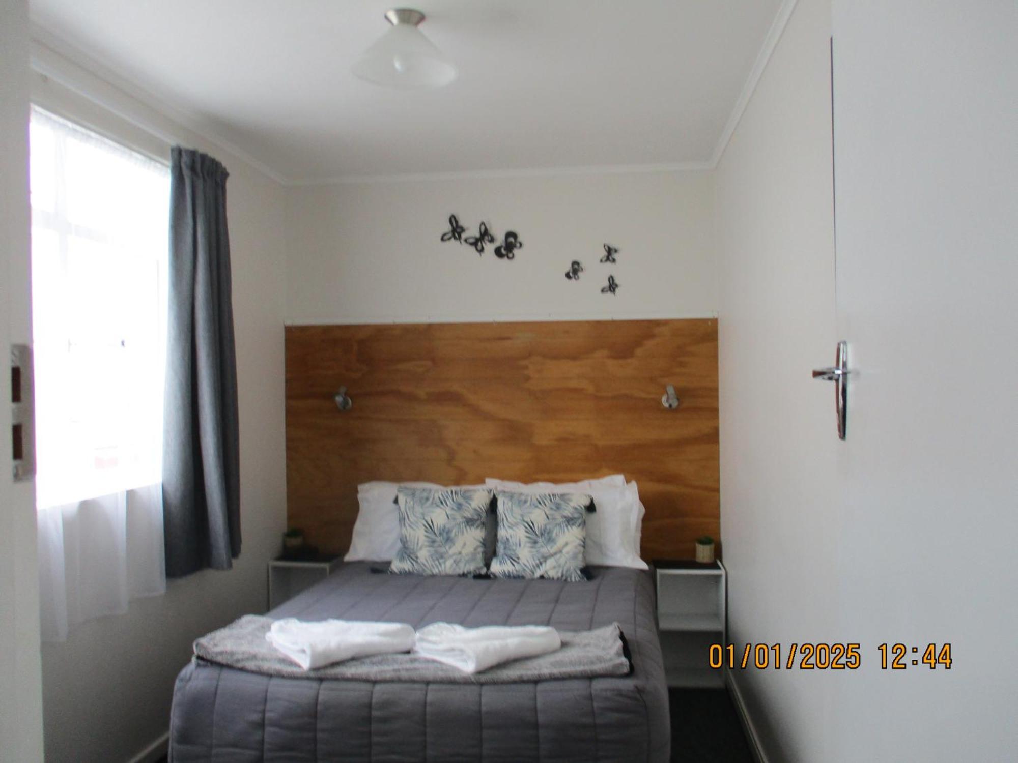 High Street Living Motel Пиктън Екстериор снимка